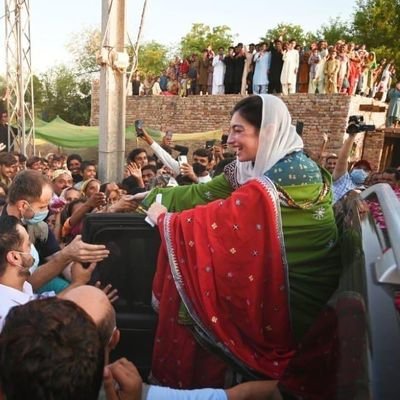 ElsaZRashdi's tweet photo. @AseefaBZ hello Queen - Here's your crown, Incase you missed it & Keep burning them! 👑
#AbsoluteQueen #QueenOfHearts #DarlingOfTheCrowd https://t.co/SRA3hFuyL9