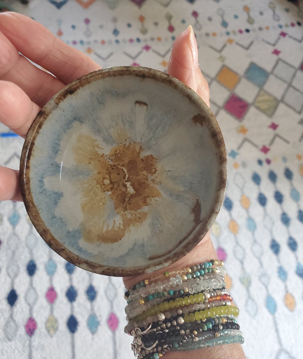 susila55's tweet photo. Itty bitty pottery bowl ...a keeper ππ
#pottery #ceramics #handmade #handthrown https://t.co/oWaWhQuZ0W