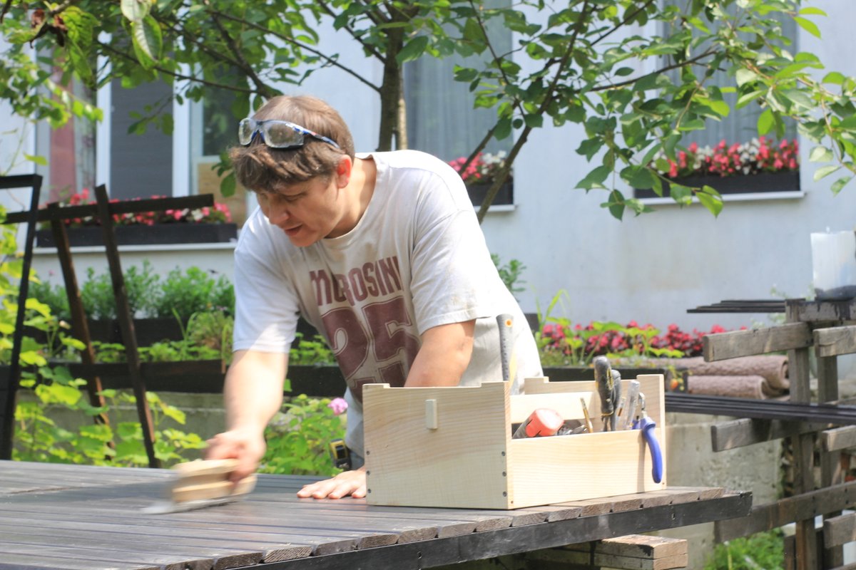 Woodengift1's tweet image. I love Saturday 🥰 Because on Saturdays we build our cozy house! I will always remember the moment when my girls and I had to run away from my house. I am glad every moment that I was able to return so quickly. Thanks to our soldiers, we can be home!💙
#lifeinUkraine #truevalues