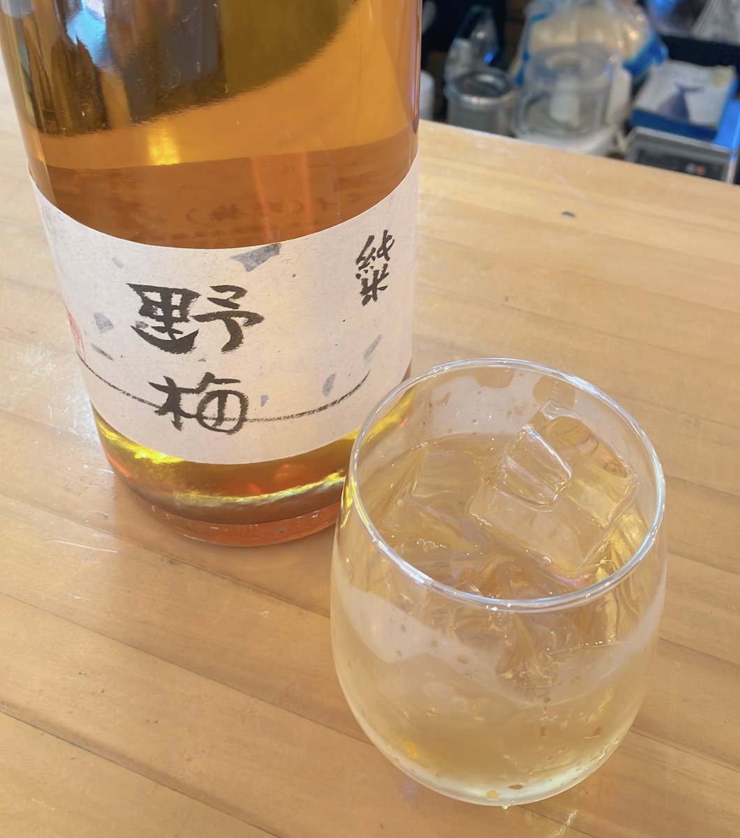 saaya__0114's tweet photo. ヤバイ梅酒😏笑
ネーミングセンス最高🙆🏻‍♀️笑
めっっっちゃ美味しい👏🏻

スターフィッシュが
夜オープン��たら
飲めるようになります✨
オープン日は、まだ未定です🙇🏻‍♀️

#starfishandcoffee #伊豆大島 
#梅酒 #ヤバイ梅酒 #野梅 https://t.co/J3S1e9MTN7