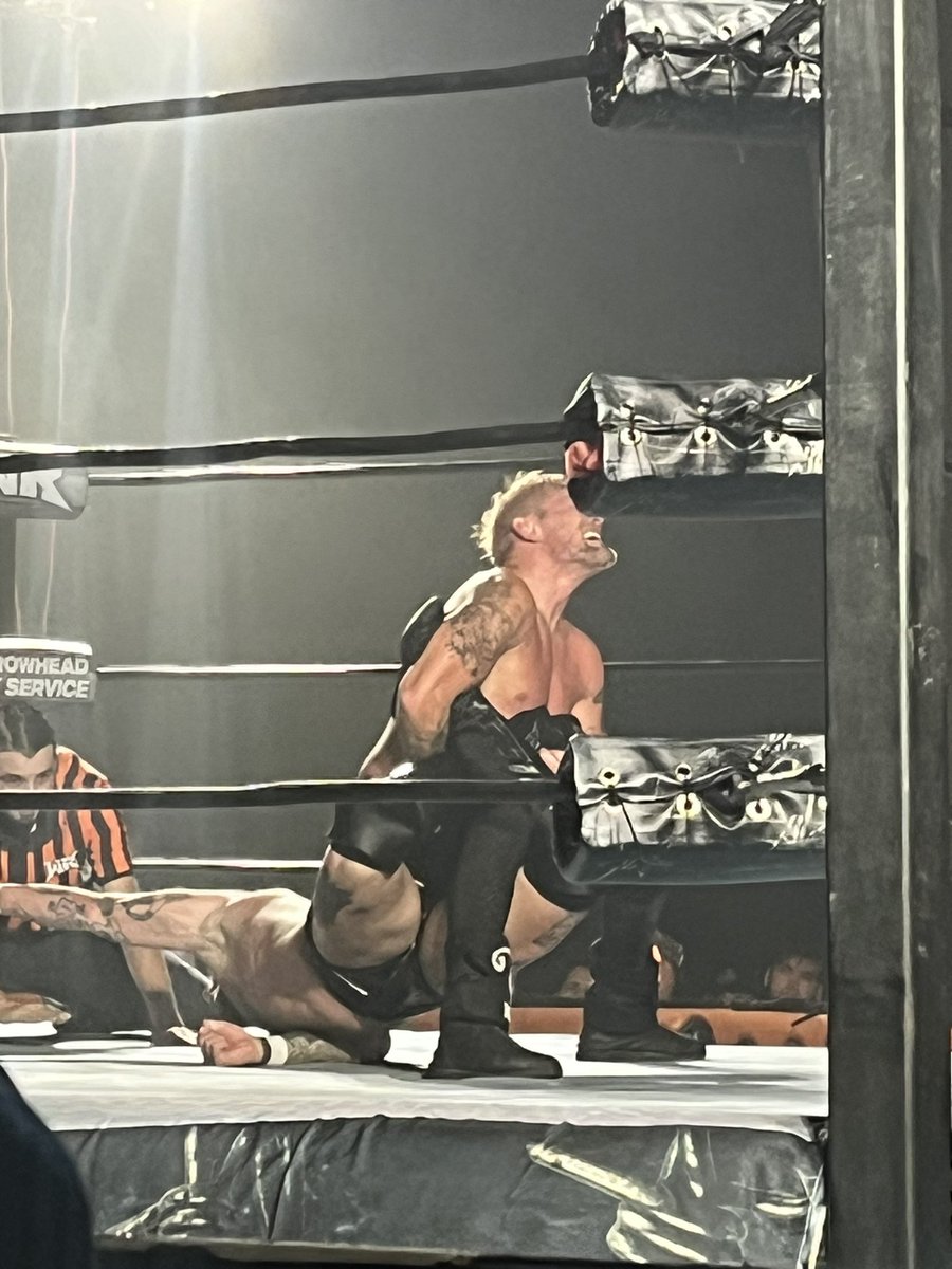 ShayHyde's tweet photo. Love seeing @TheJakeCrist as our champ! He always puts on a show for us fans! Incredible match between him and @blkwdxvx #CageOfHorrors https://t.co/BlTTZva0is
