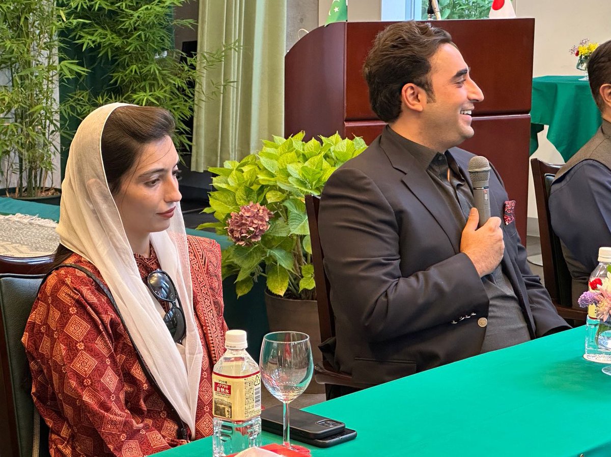 BBhuttoZardari's tweet photo. Reassuring to see 🇵🇰’s vibrant diaspora in Japan making its contribution to stronger ties between the two countries. Today I met with some of its representatives &amp; exchanged thoughts on diversifying our bilateral ties with 🇯🇵 particularly in business &amp; trade. #PakFMinJapan https://t.co/7VnVHRe3tI
