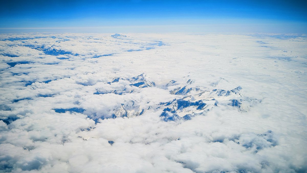 What an amazing view from the plane to see the Alps cutting the sky 🖤
.
#SummerTour #SkyPorn