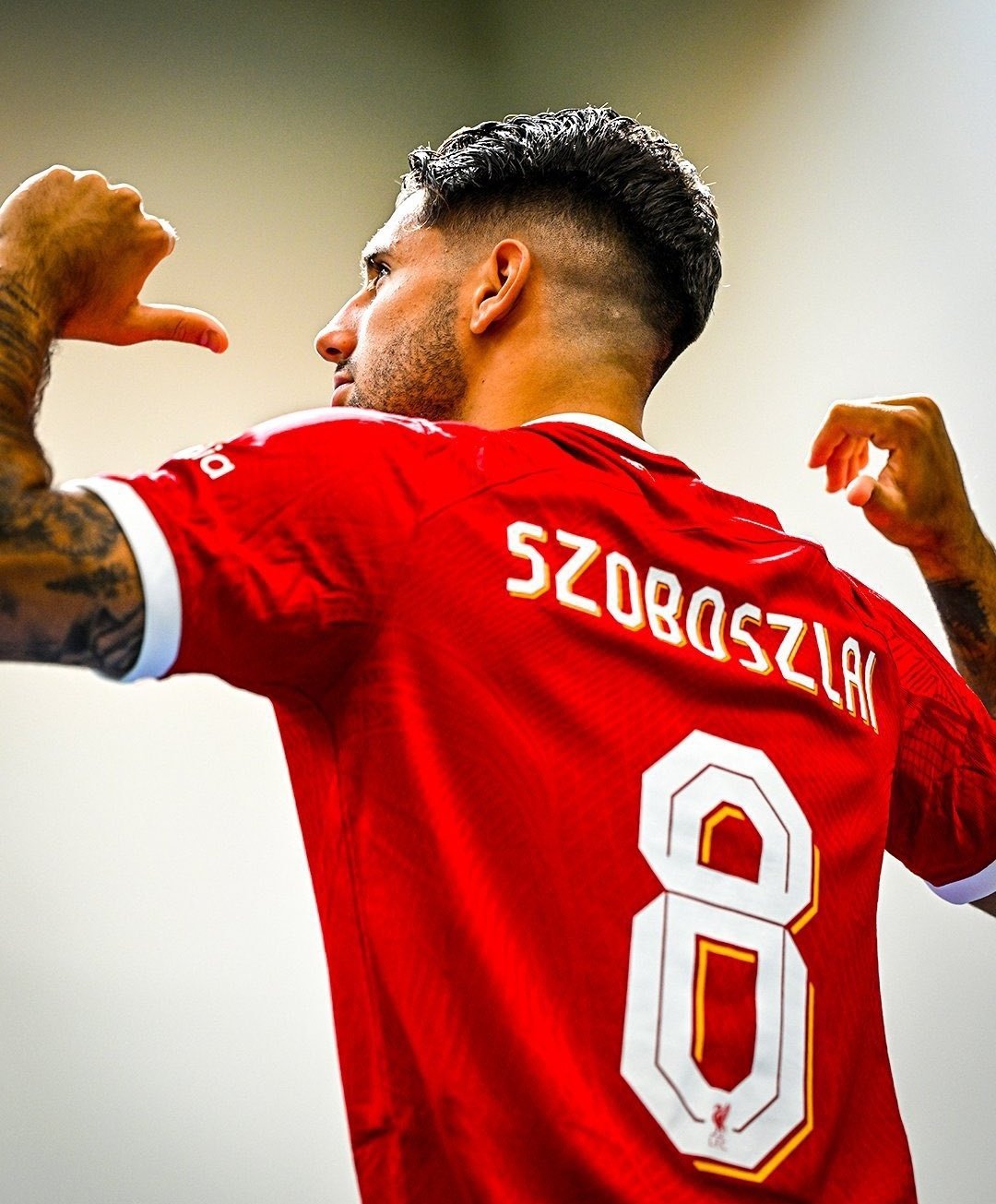 だいるLiverpool FC Szoboszlai 8 シャツ ソボスラ Bundesliga Insider on X: 