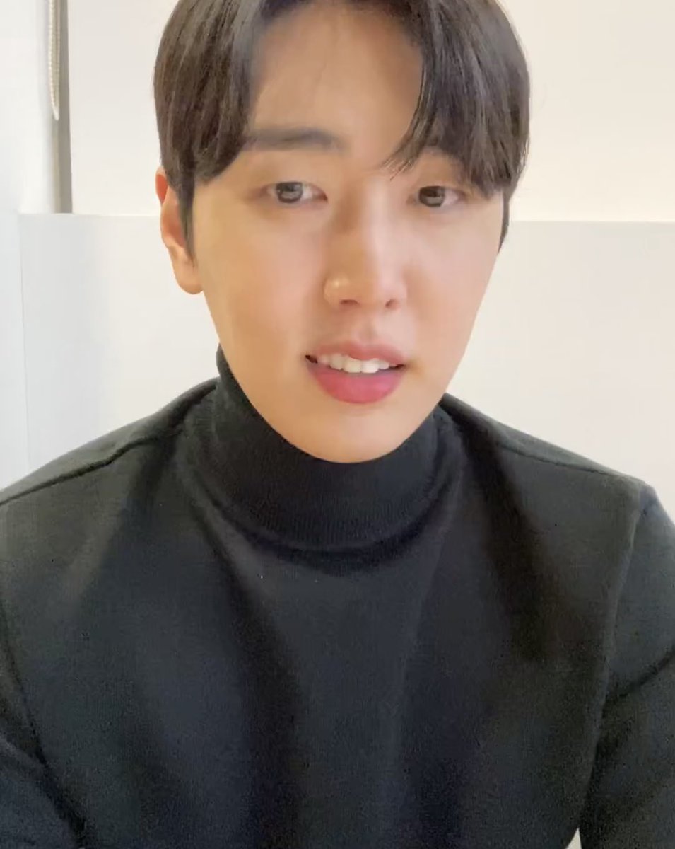 Ddanabubuu's tweet photo. Me right now! Fantasy besties its me ⁦@baekjiyugsan⁩ https://t.co/DUbTBDtPWX