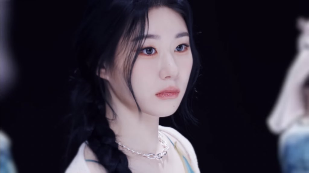 chaerpics's tweet photo. ACTRESS LEE CHAERYEONG DEBUT WHEN?? https://t.co/yoeB1Mdnb4