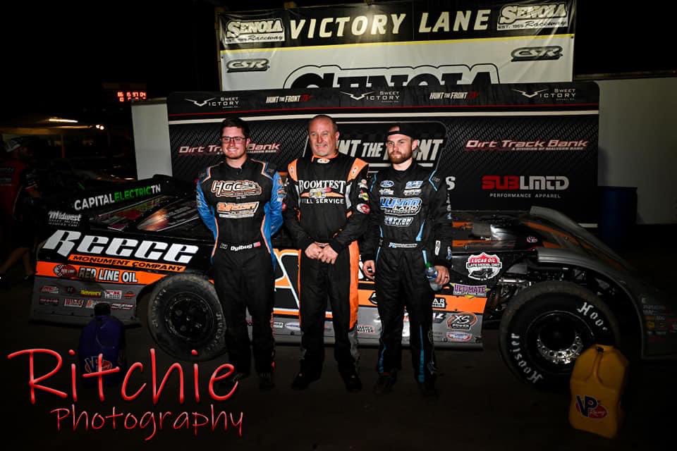 Congratulations to <a href="/JimmyOwens_20/">Jimmy Owens</a> on his win last night at <a href="/SenoiaR/">Senoia Raceway</a> with the <a href="/HuntTheFrontSDS/">Hunt the Front Super Dirt Series</a> and <a href="/ULTIMATESupers/">ULTIMATE Supers</a>!

<a href="/carsonferguson/">Carson Ferguson</a> finished second and <a href="/pl_121/">Pearson Lee Williams</a> rounded out the podium with a third place finish.

📸<a href="/kev48rit/">Kevin Ritchie</a>