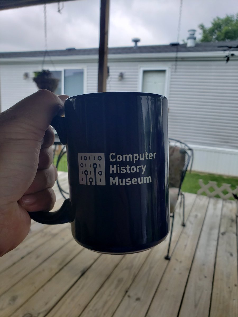 cbvest's tweet image. My favorite coffee mug ever.

Pouring one out to our beloved Seymour.

#oldcomputers