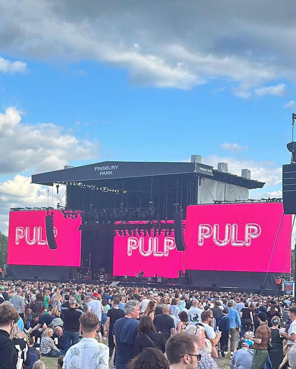 SPC_SaLT's tweet photo. Life goal achieved. Seeing @welovepulp. What a fantastic day 🤩 https://t.co/RGrEMAm8F0