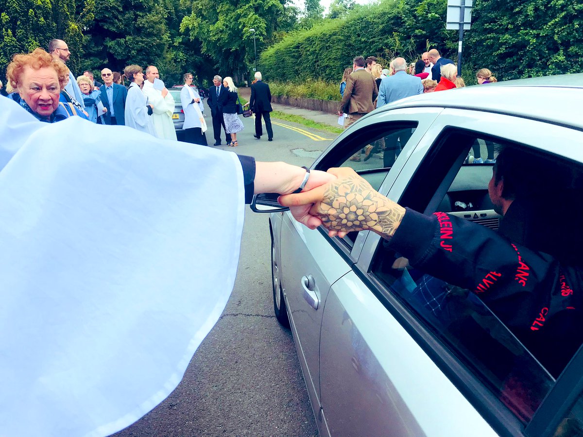 RachelGardnerRA's tweet photo. Ordination day! Celebrating our fabulous @gaulty86 and our amazing @Stlukeschurchbb who defy motorway closures to let their love and support be known. #tribe #ordination @cofelancs https://t.co/kygEAjvGEZ