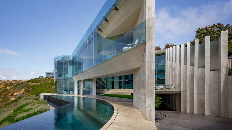 Am_Blujay's tweet photo. They say a house built on a married woman's tears will never stand but here is Swizz Beatz and Alicia Keyz' house https://t.co/YxNvEJ37Xu