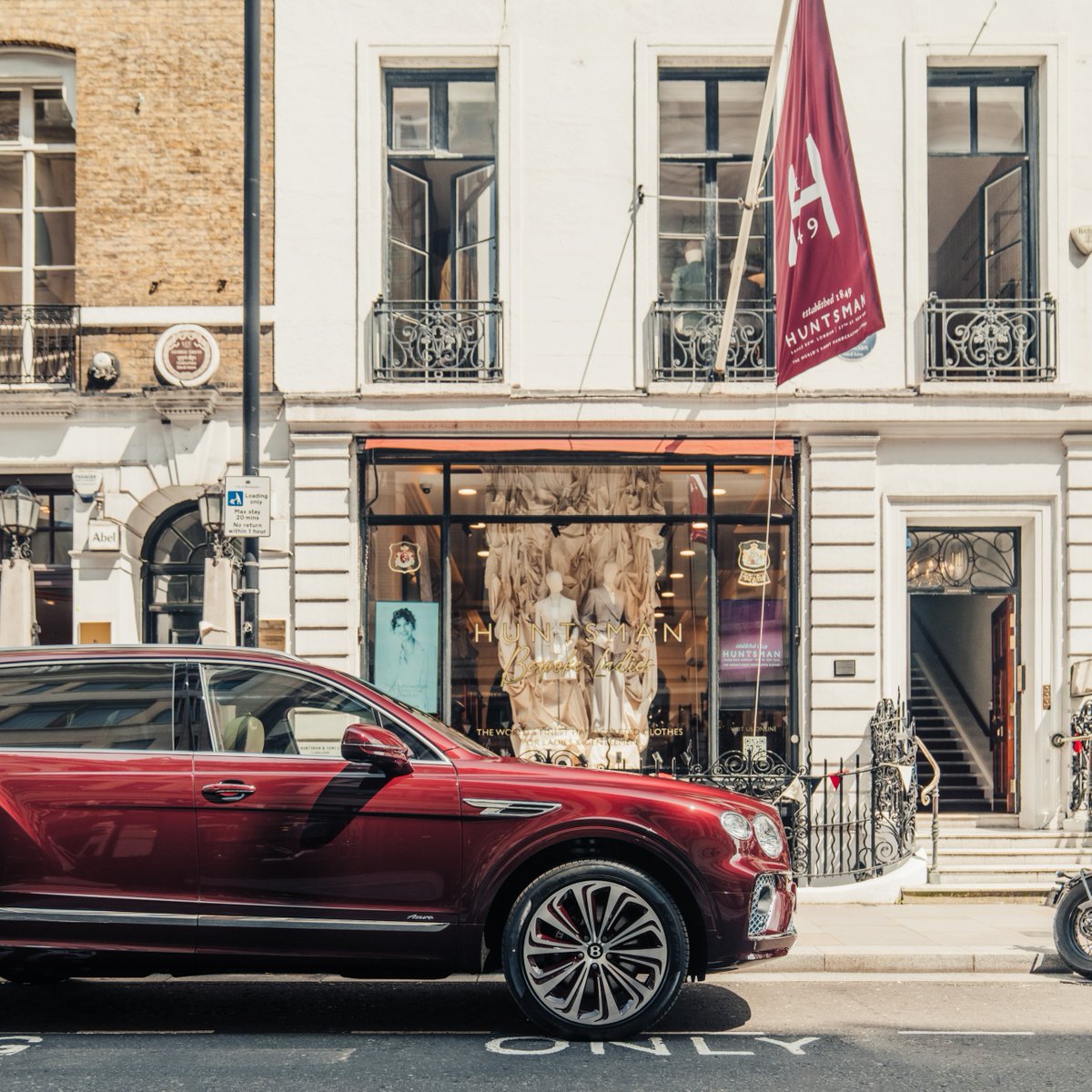 huntsmansavilerow tweet media