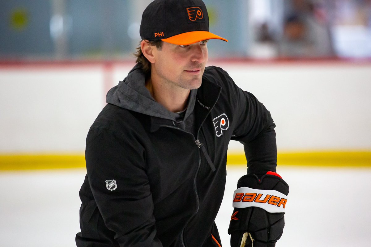 NHLFlyers's tweet photo. The past is growing the future at Development Camp. 🏒 https://t.co/0keqonhU0F