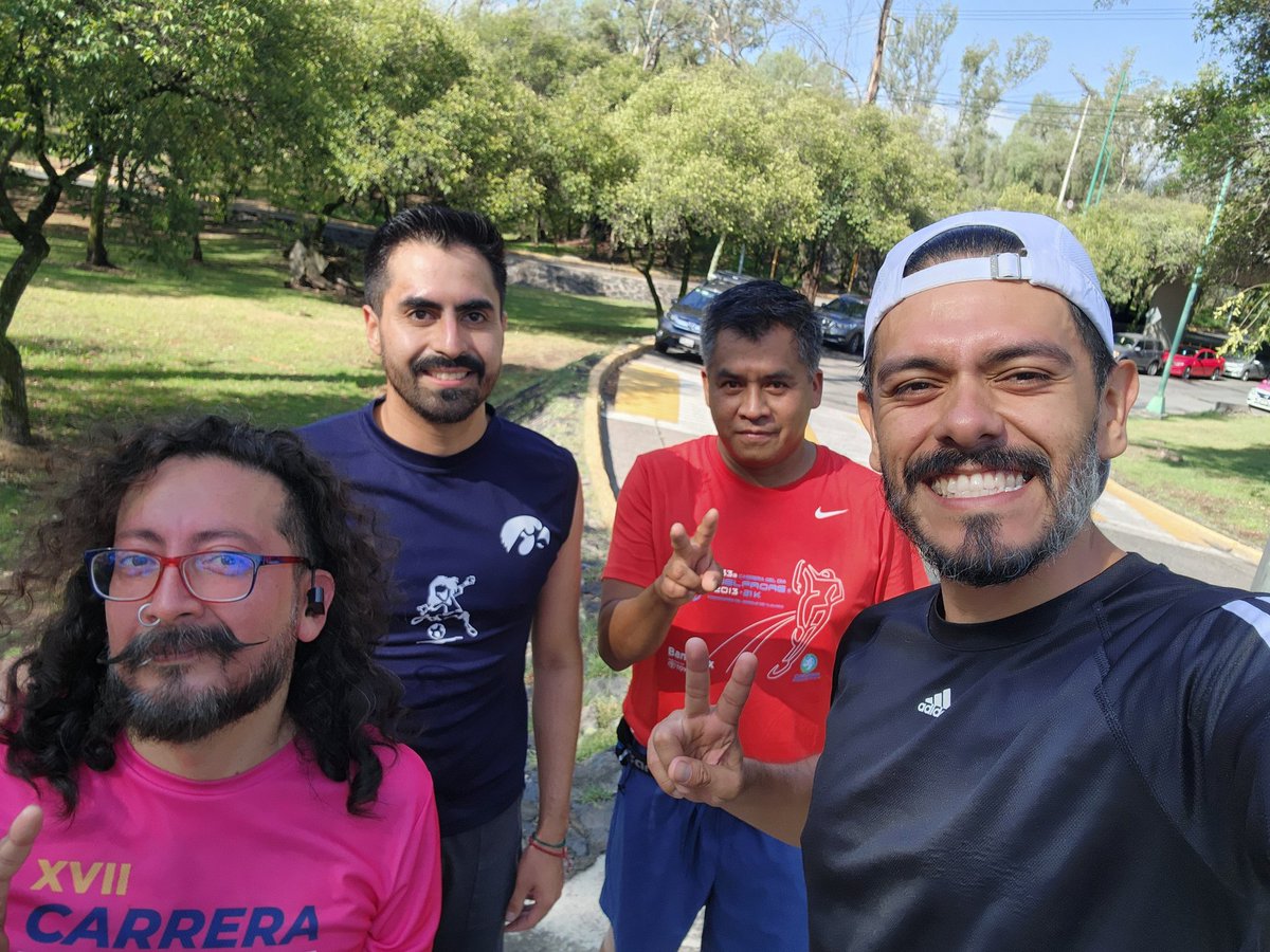 omar_warrior_'s tweet photo. Domingo entrenado en CU
@Cesar_LSaavedra
#runner @RamowMr #runningcommunity #runningtime #runningday #runningman #runningterritory #runningworld #runningfriends #runningcdmx #RunnersFriends https://t.co/tSb7BUcPFu