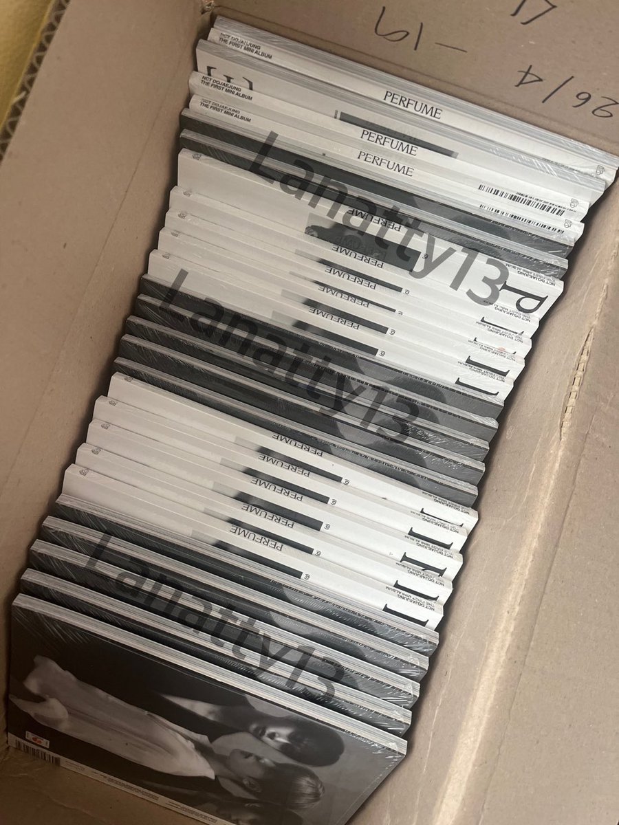 lanatty13's tweet photo. Pls Rt สุ่มแจก 100฿

พร้อมส่ง อัลบั้ม โดแจจอง Perfume Photobook ver มีหลายเล่ม ไม่แกะนะคะ  รอบอิเวนท์ค่ะ

ราคา 230฿ รวมส่ง
สนใจ 10 เล่มราคาพิเศษ 

สนใจ DM

#ตลาดนัดโดแจจอง #ตลาดนัดnct127 https://t.co/pTGm3dl1dy