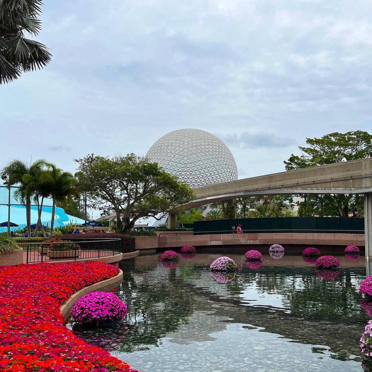 JasonSRedd's tweet photo. Happy #SpaceshipEarthSunday #SpaceshipEarth #Disney #DisneyParks #Disneylife #Disneyfan #Disneylover #DisneyAddict #LoveDisney #DailyDisney #DisneyEveryDay #DisNerd #DisLife https://t.co/OPGKONbyMv