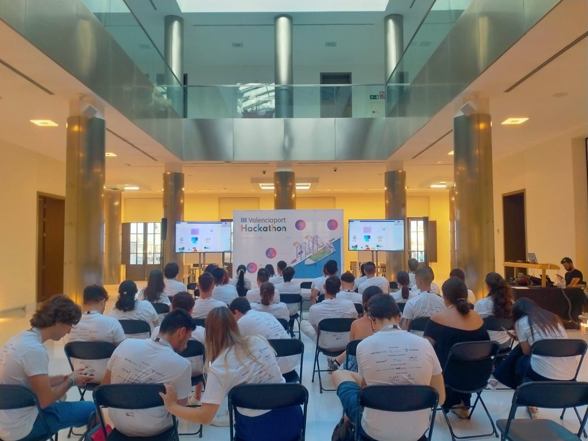 Opentop (@opentop_hub) on Twitter photo #PitchTime en el #IIIValenciaportHackathon de Opentop 💥
Y a continuación, entrega de premios de <a href="/FundJuanArizo/">Fundación Juan Arizo</a> y <a href="/propellervlc/">Propeller Valencia</a> a las mejores soluciones para los retos de <a href="/AutPortValencia/">Valenciaport</a> <a href="/Naturgy/">Naturgy</a> y #Romeu 🔥
¡Síguelo por redes! #PitchTime en el #IIIValenciaportHackathon de Opentop 💥
Y a continuación, entrega de premios de <a href="/FundJuanArizo/">Fundación Juan Arizo</a> y <a href="/propellervlc/">Propeller Valencia</a> a las mejores soluciones para los retos de <a href="/AutPortValencia/">Valenciaport</a> <a href="/Naturgy/">Naturgy</a> y #Romeu 🔥
¡Síguelo por redes!