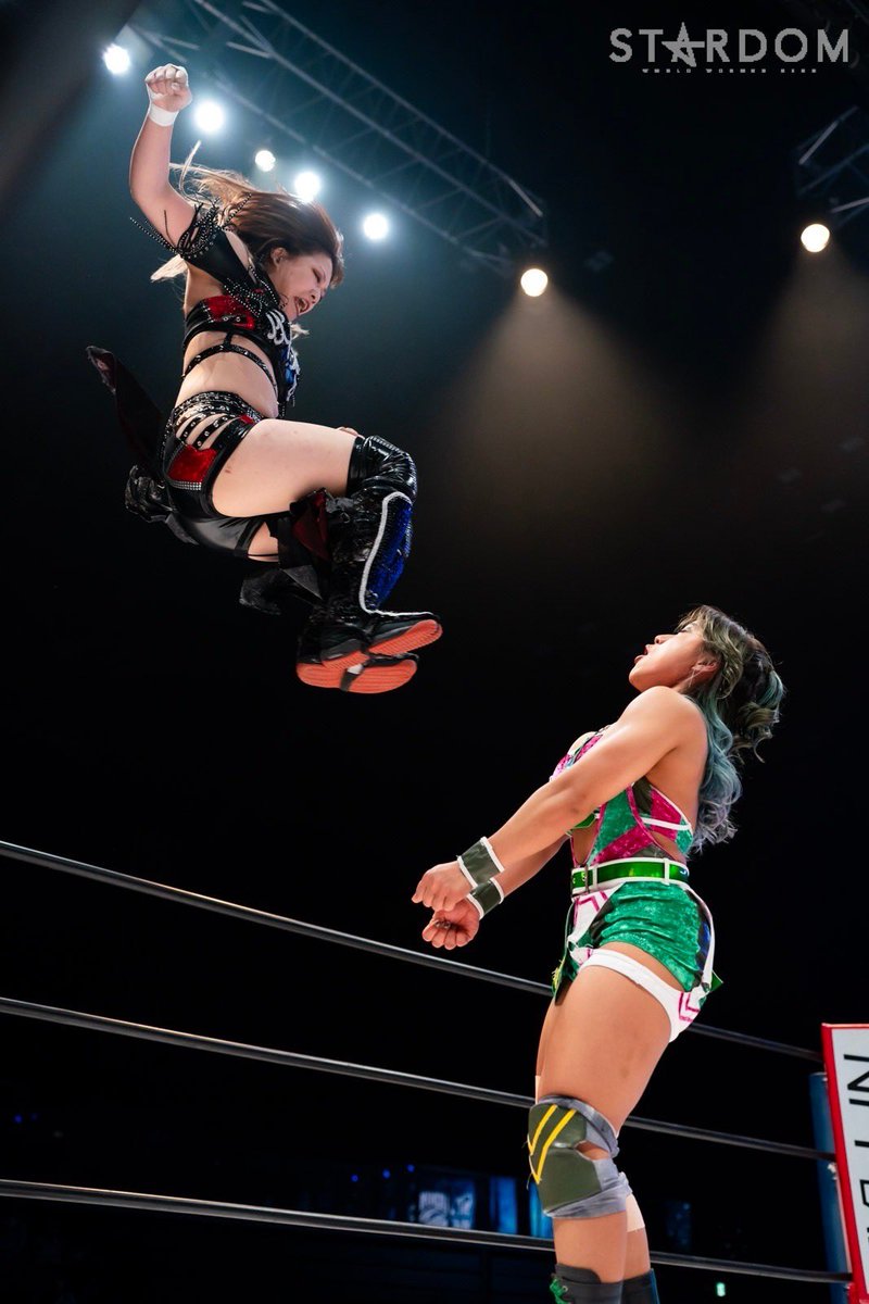suzuki_1231su's tweet photo. クソゴリラ、おもろかったぜ。

初勝利って嬉しいよな！
懐かしい気持ちになったわ。

今日から新ガウンだぜ！
#STARDOM https://t.co/Je0QMZzeuo