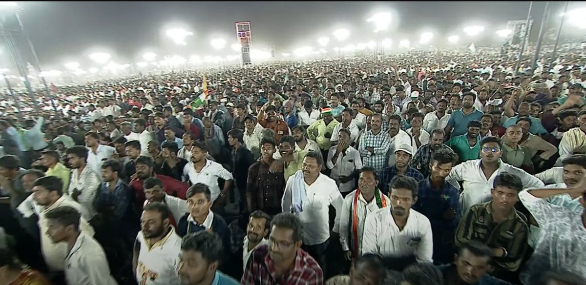 _AIPC's tweet photo. What an electrifying atmosphere in Khammam, Telangana today.

Massive gathering to listen to Shri @RahulGandhi and show their support to @INCTelangana

@INCIndia is on the course of defeating the unholy nexus between BJP and BRS in Telangana! https://t.co/O5OyfQMm5i