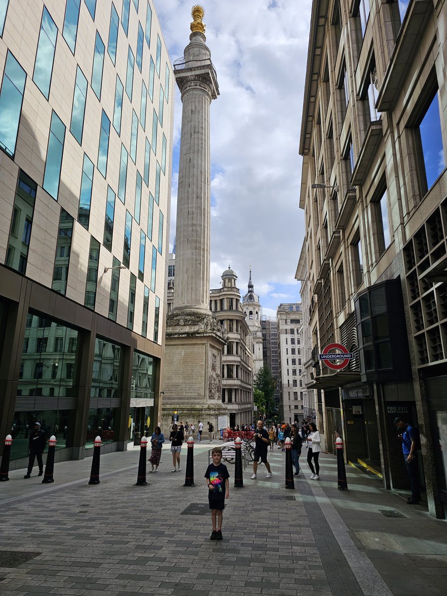 dingusd's tweet photo. Hi @Miss_Goldman2 @SwintonMrs , Aiden found pudding lane this afternoon https://t.co/pKNwV94ur7