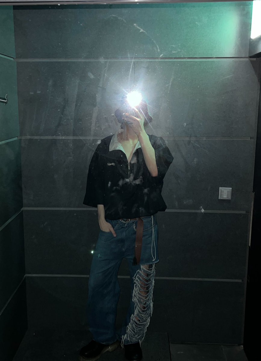 archiveforwyx's tweet photo. #NICHOLAS weverse update 🌟
#andTEAM_NICHOLAS #and_TEAM #니콜라스 #王奕翔 https://t.co/ns0qHU8qsh
