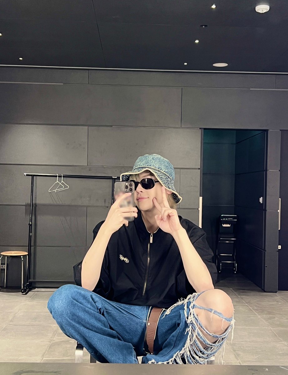 archiveforwyx's tweet photo. #NICHOLAS weverse update 🌟
#andTEAM_NICHOLAS #and_TEAM #니콜라스 #王奕翔 https://t.co/ns0qHU8qsh