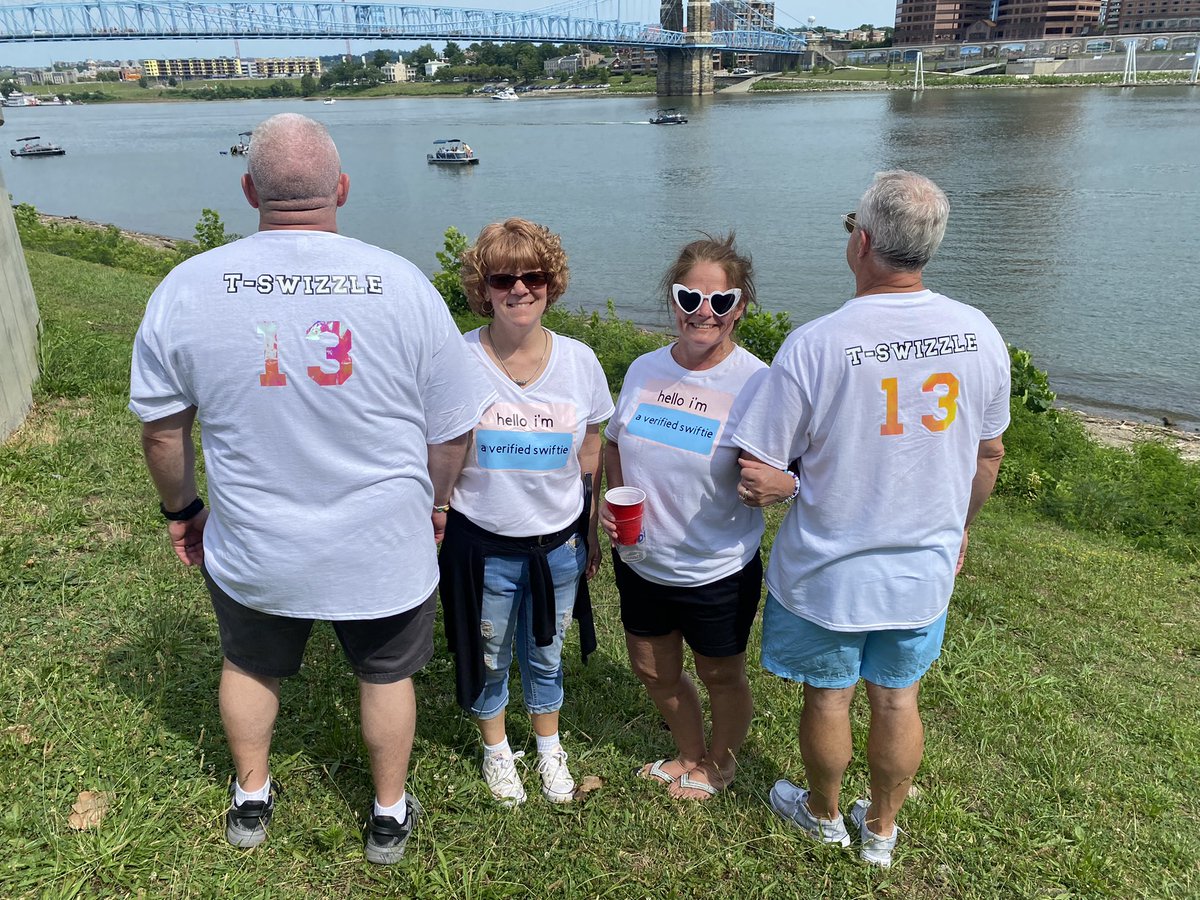 kell082668's tweet photo. Thanks to the best daughter in the world @BaileyOverturf for the great shirt design. #swiftie4ever https://t.co/bBeb7tjIIJ