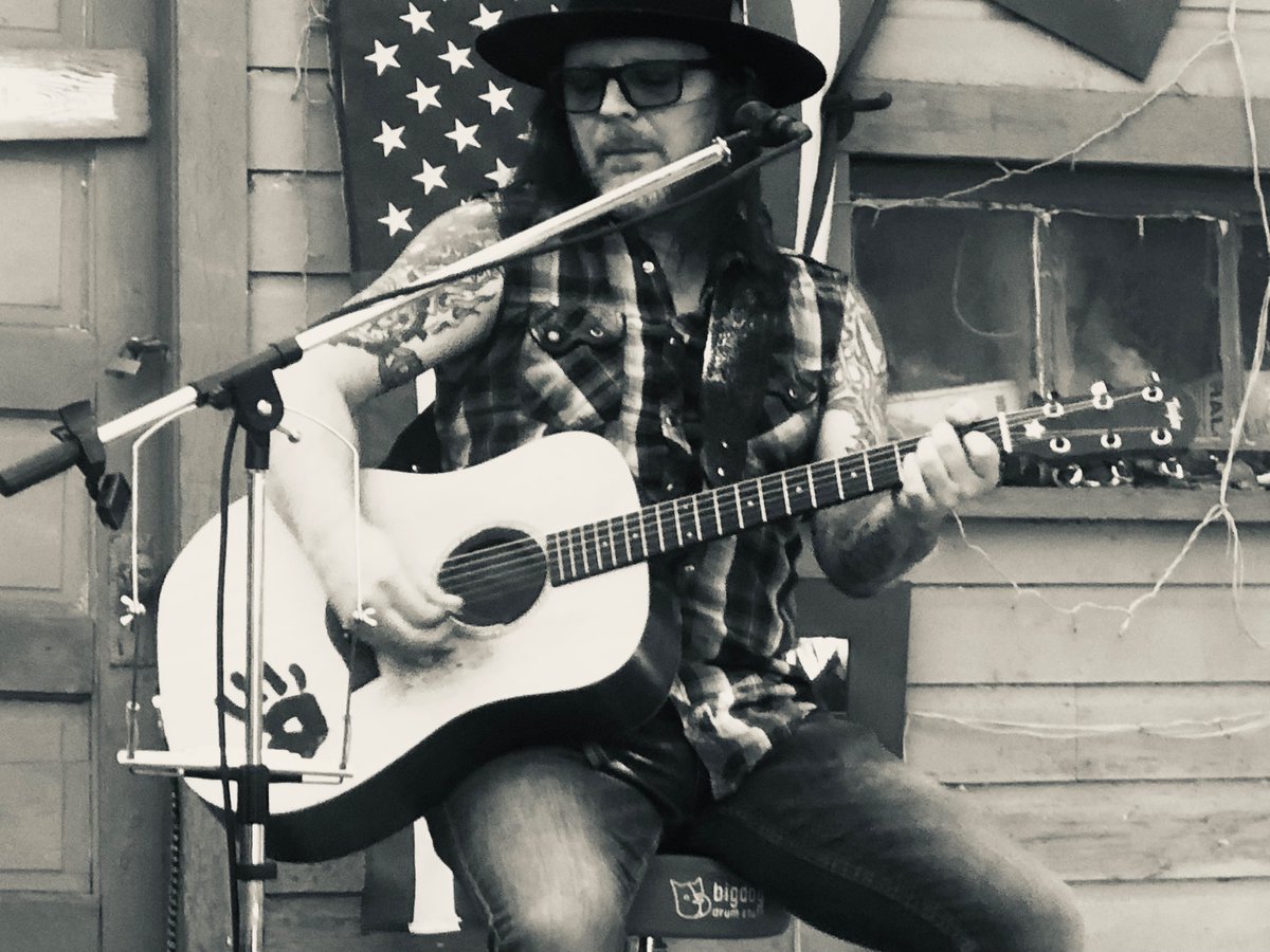 sagealicious's tweet photo. Decided to shoot @tobycbrady in #monochromephotography yesterday and here’s the results. 

#awesomepossumfilms #ArtistOnTwitter #seattlemusic https://t.co/uVcGiT2bU4