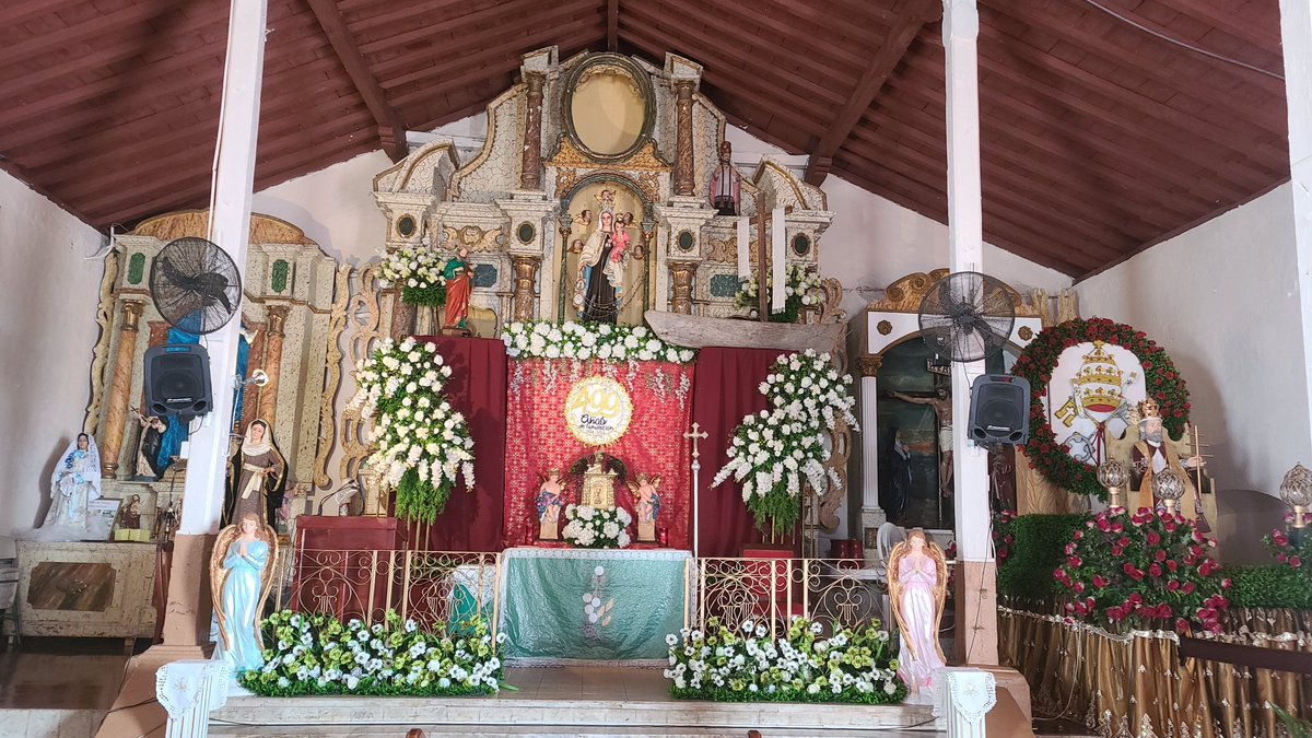 GeoIKGS's tweet photo. St. Peter's Church. Taboga Island.

One of the oldest Roman Catholic churches in Latin America. https://t.co/STPzsPdKcb
