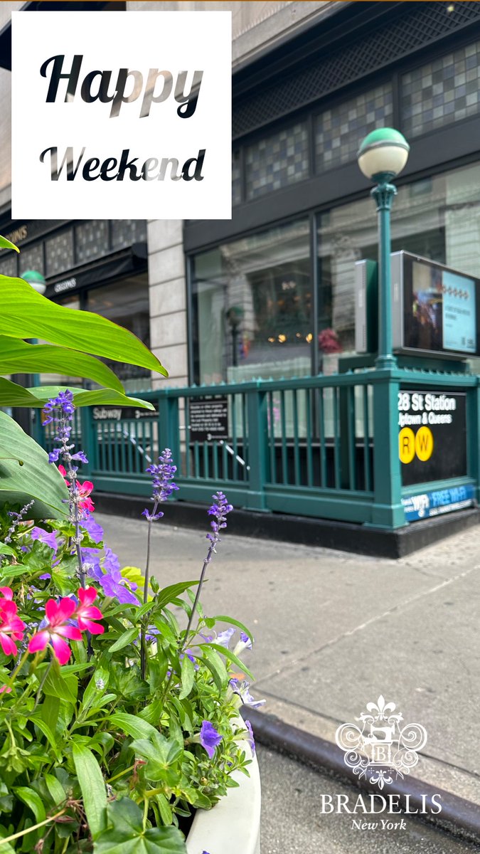 BradelisNewYork's tweet photo. Happy Weekend! Embrace the summer and treat yourself to a floral-filled day in NoMad. Swing by our store and let the blooms bring a smile to your face😃 See you soon💕#NoMad #HappyWeekend #28thSt #SummerFlower #SummerVibes @FlatironNY https://t.co/nLKiBWULiE