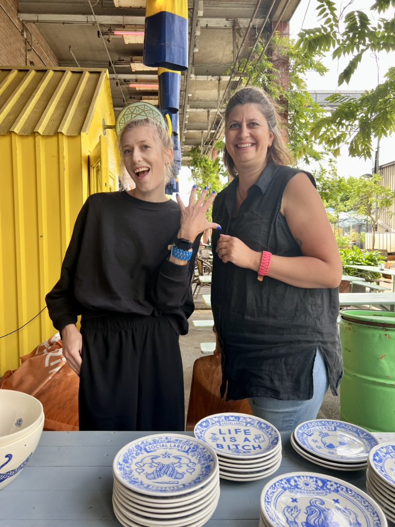 social_label_'s tweet image. @DoGoodMarket met enthousiaste deelnemers werkplaatsen, creatieve en sociaal ondernemers in de Makerstraat @werkwarenhuis en #sociallabel #shop