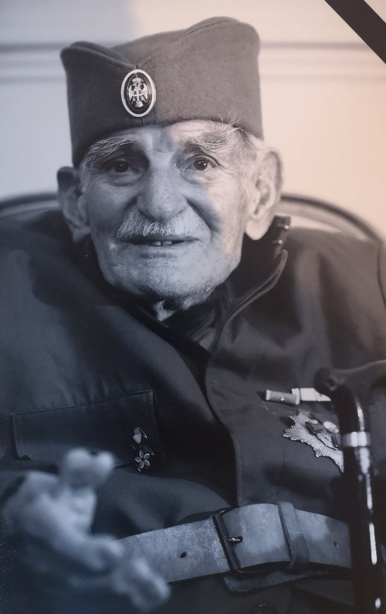 Са дубоком тугом и великом жалошћу, обавештавамо да је Ђорђе Михаиловић, дугогодишњи чувар Српског војничког гробља ,,Зејтинлик“, преминуо данас у 17:30 часова, у 96 години живота.