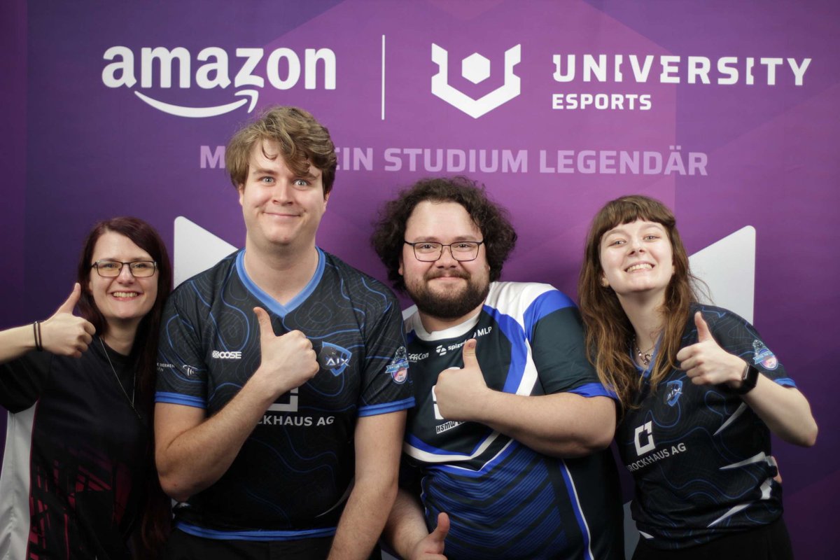 UniEsportsDE's tweet photo. Danke an alle die heute dabei waren, mitgemacht und geholfen haben! Wir hatten alle sehr viel Spaß und eine gute Zeit. 😊
Es war uns eine Ehre!
#dokomi #esports #lolfinal https://t.co/3pLI5k6smt