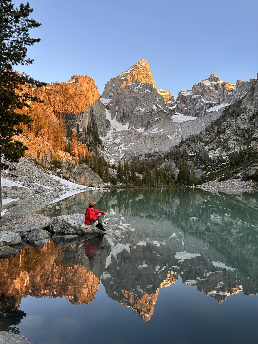 Gm from todays sunrise in the Tetons