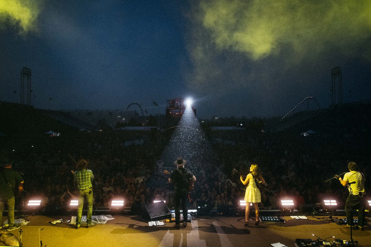 zacbrownband's tweet photo. What a night, Pennsylvania! You packed Hersheypark Stadium and didn’t let the rain dampen the party one bit. Thanks for spending your Saturday with us! 🔥

📷: @blackboxx_film 

#ZacBrownBand #FromTheFire https://t.co/GXfjinP762