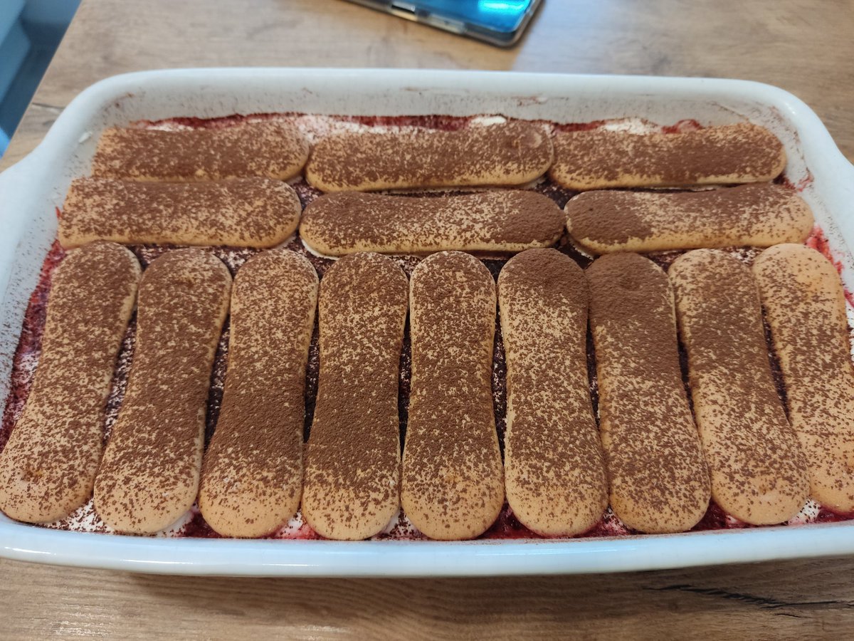 GKrasek's tweet photo. Tiramisu truskawkowe, naprawdę pyszny i prosty do zrobienia deser. https://t.co/OFwKbuZGnU