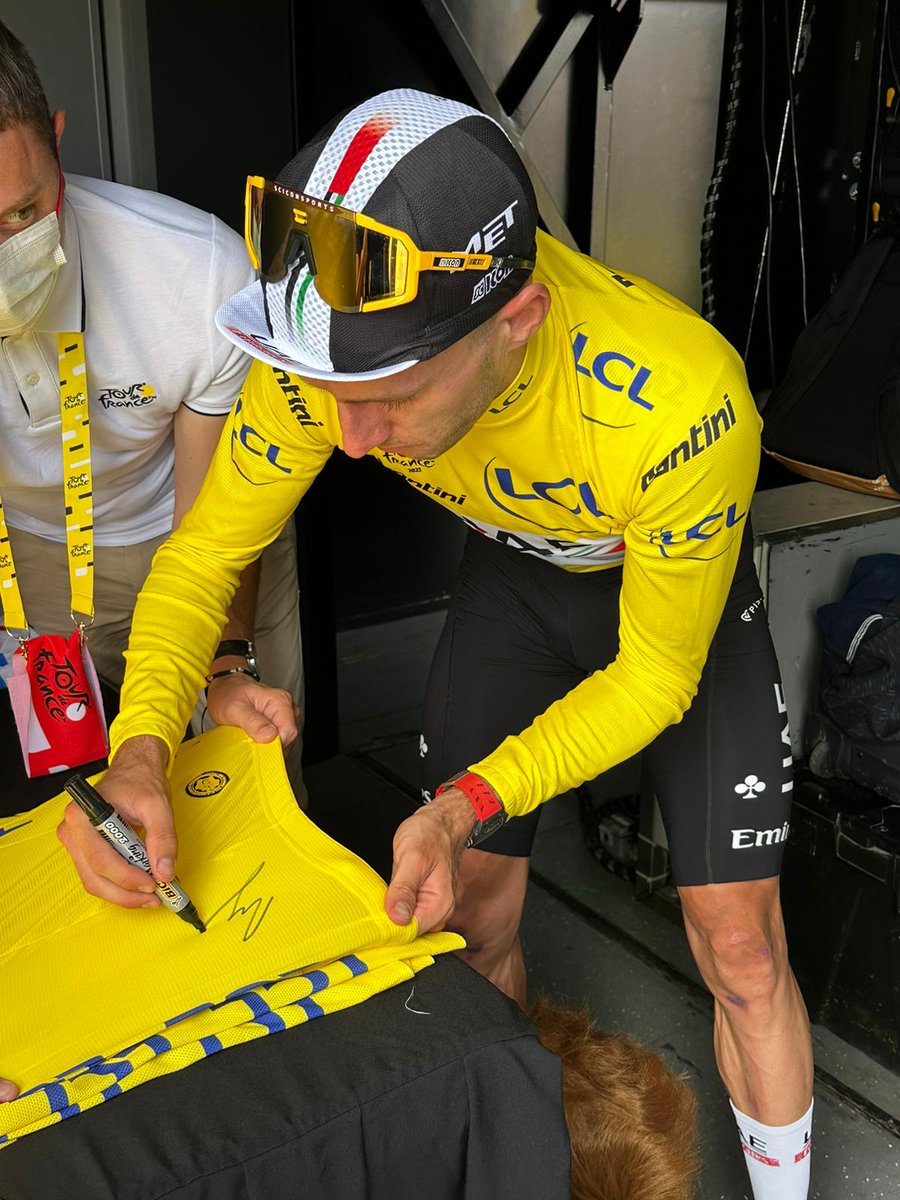 Tour de France™ (@letour) on Twitter photo 💛 RT & follow for the chance to win an <a href="/AdamYates7/">Adam Yates</a> Yellow Jersey with <a href="/SANTINI_SMS/">Santini Cycling</a>
💛 RT & follow pour tenter de gagner un Maillot Jaune dédicacé par <a href="/AdamYates7/">Adam Yates</a> avec <a href="/SANTINI_SMS/">Santini Cycling</a>
#TDF2023 💛 RT & follow for the chance to win an <a href="/AdamYates7/">Adam Yates</a> Yellow Jersey with <a href="/SANTINI_SMS/">Santini Cycling</a>
💛 RT & follow pour tenter de gagner un Maillot Jaune dédicacé par <a href="/AdamYates7/">Adam Yates</a> avec <a href="/SANTINI_SMS/">Santini Cycling</a>
#TDF2023