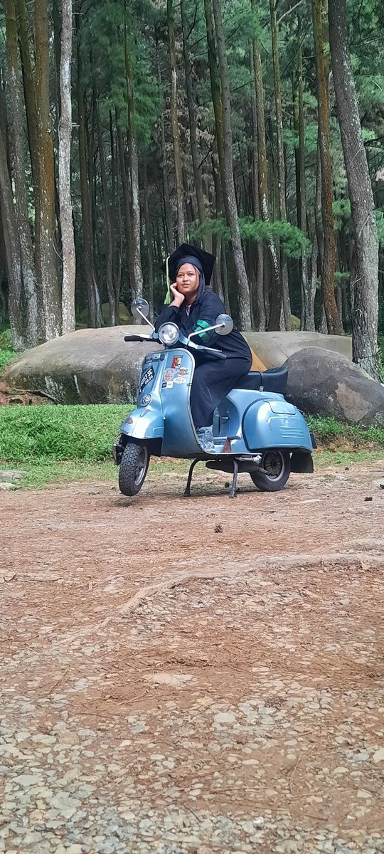 AyiKomara8's tweet photo. Hy neng,dngan bertambahnya usiamu, ku yakin kmu lebih baik dri yg terbaik,sehat terus,sukses ! Amin
#nenggelis
#cbbrt
#simanis
#๐ค๐ค๐ค๐ค https://t.co/IPiomRxvpD