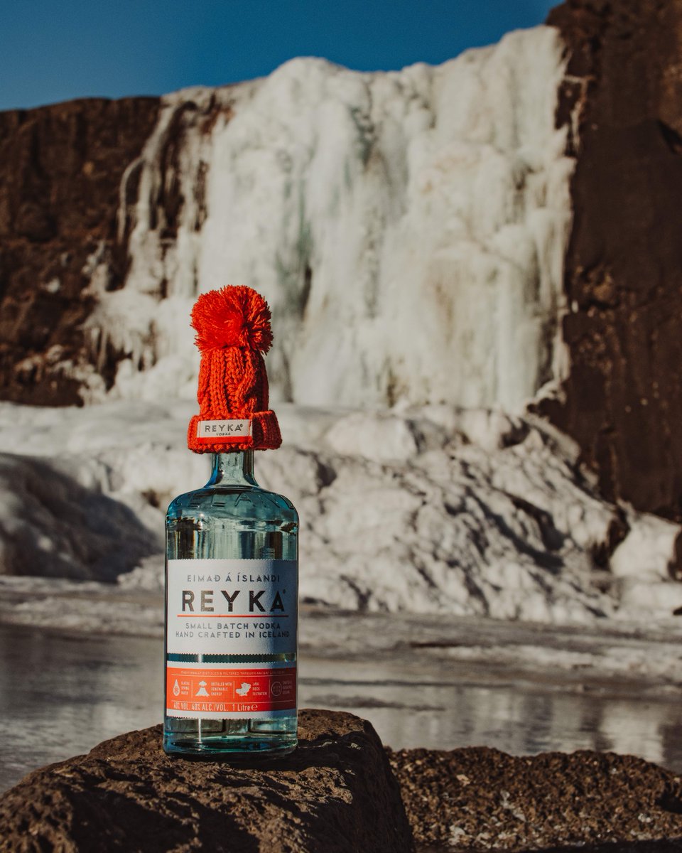 Don’t forget your beach hat this weekend.
(IG): fabsinthe