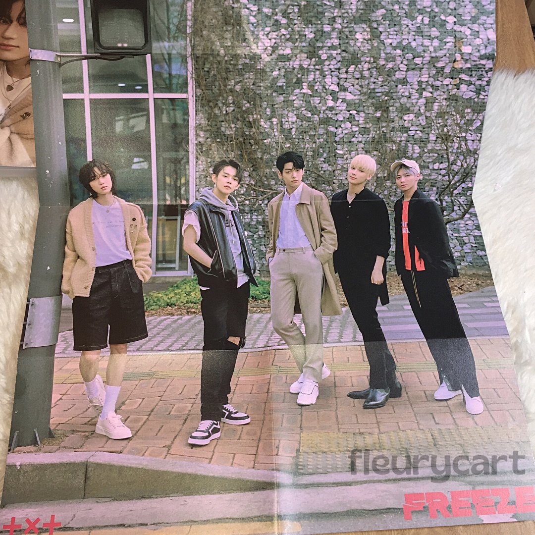 fleurycart's tweet photo. ✿ wts lfb txt the chaos chapter freeze you ver album unsealed ph │ #fleurysells

╰ inclusions: photobook, postcard (beomgyu), sticker pack, lyrics book, poster, cover
╰ P300 only! (negotiable)
╰ onhand!
╰ can send more pics/vid through dms!
╰ reply/dm to claim! https://t.co/Rc3lowWrRb