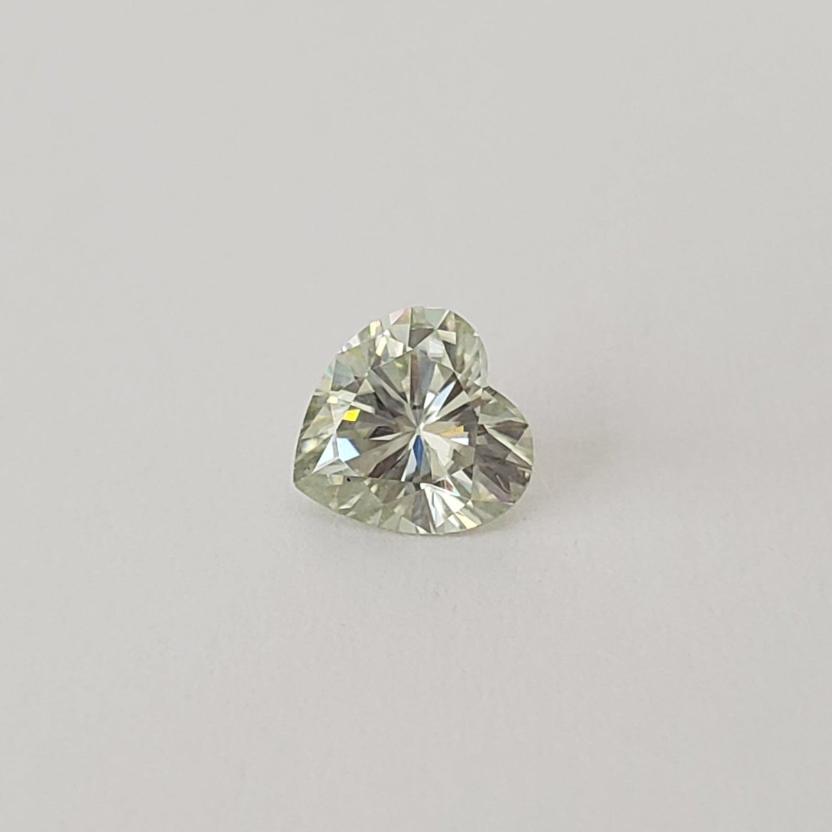 CanagemDotCom's tweet image. Moissanite | Heart Shape Cut | Pale Green | 6mm 
presented by Canagem.com 

at bit.ly/3r9RPr9

#DiamondAlternative #DiamondReplacement