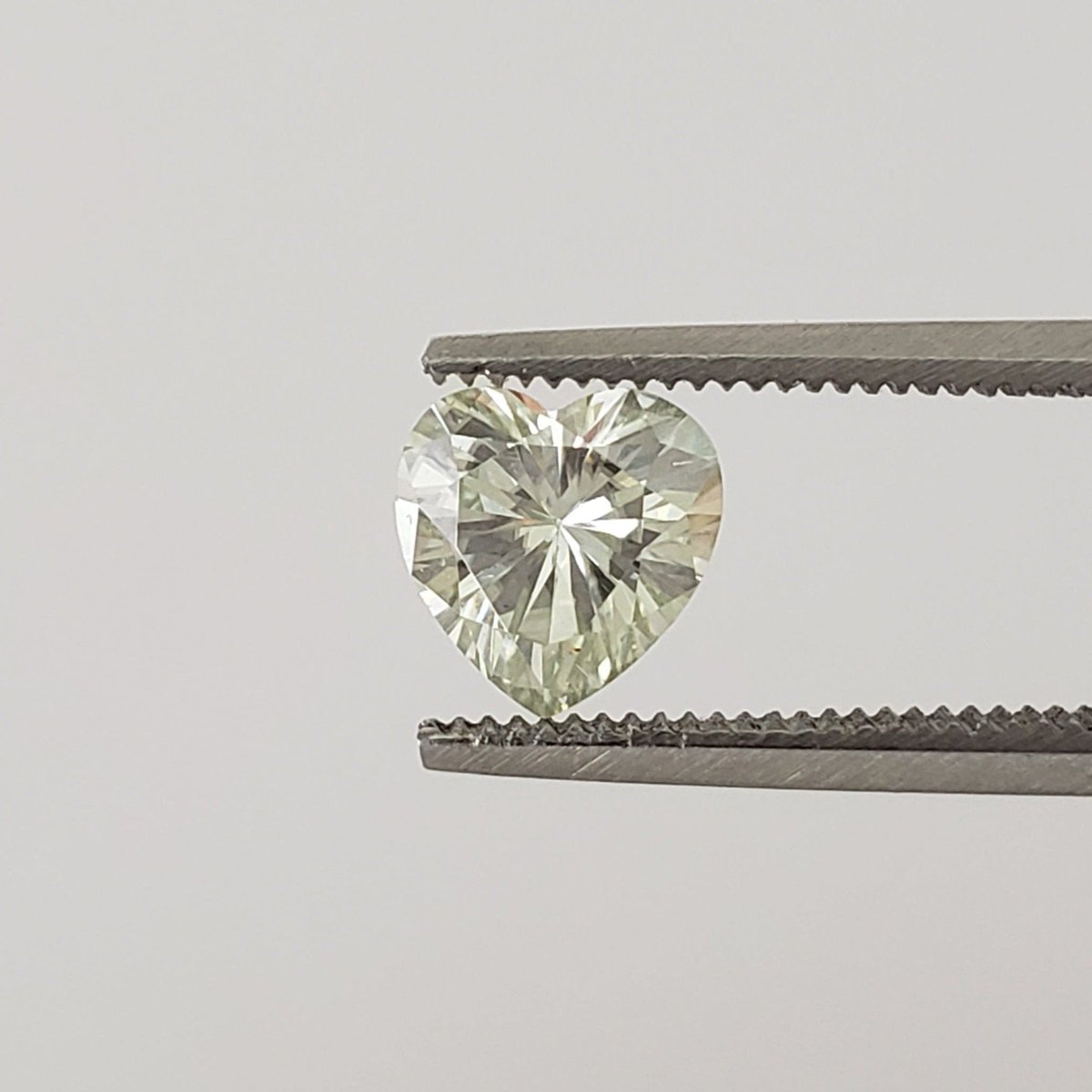CanagemDotCom's tweet image. Moissanite | Heart Shape Cut | Pale Green | 6mm 
presented by Canagem.com 

at bit.ly/3r9RPr9

#DiamondAlternative #DiamondReplacement