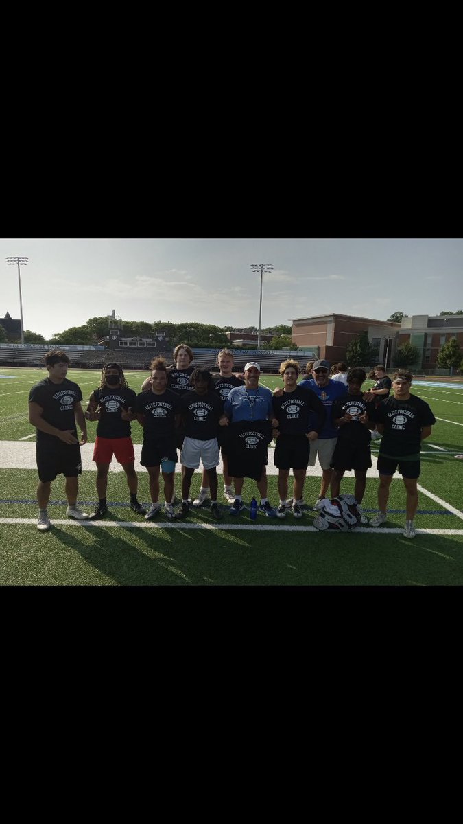 nathanielcorre9's tweet photo. Had a great time at @EliteFBClinics and worked with the amazing coaches to sharpen my skills at LB and safety. We also brought home the championship shirts! #finishthedrill @PineCrestFB @FTDSports https://t.co/U7l7n6aUsw