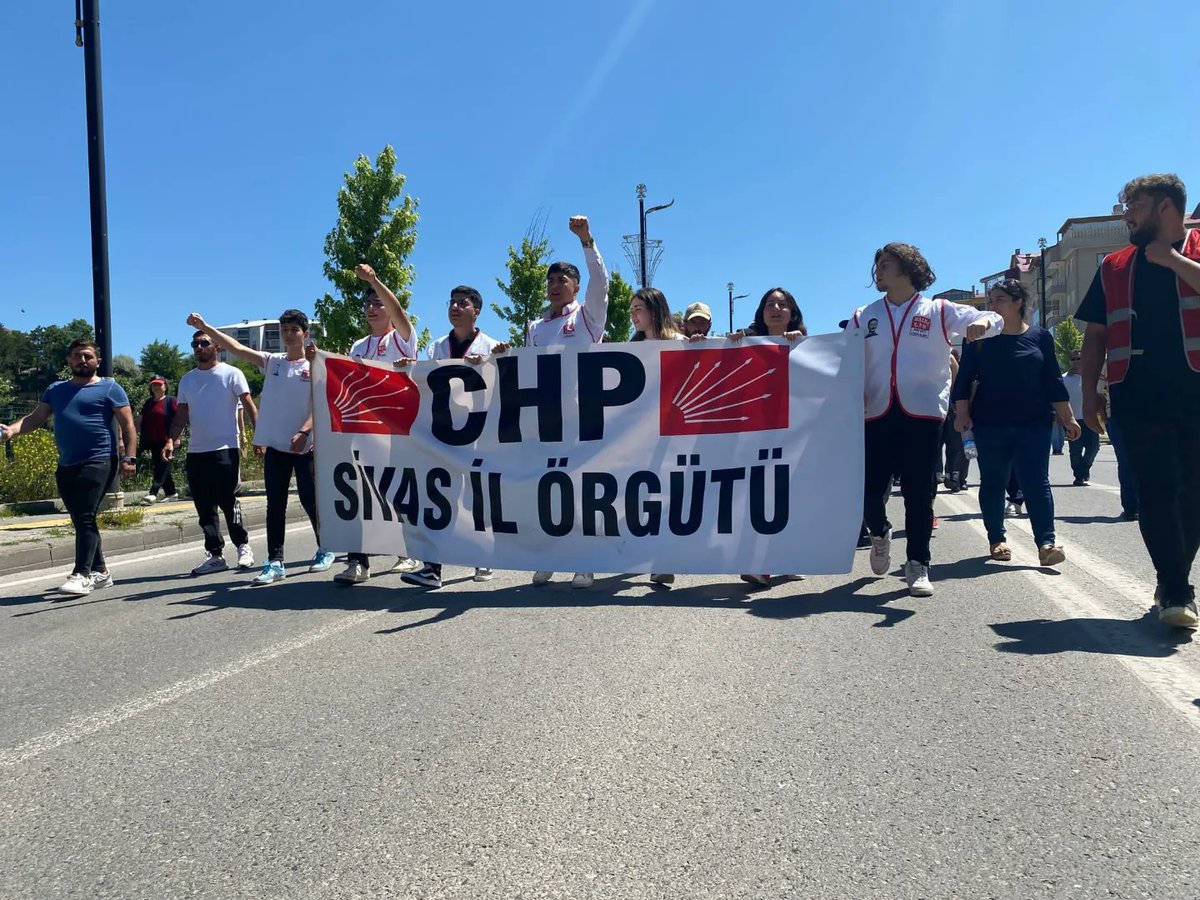 halklisgm's tweet photo. Sözcü Yardımcımız Baran Öcal, bugün Sivas'ta düzenlenen Madımak Katliamı'nın 30. yılı anmasına katılım sağladı. 

Sivas'ın ışığı sönmeyecek! https://t.co/HPH6P7BW6O
