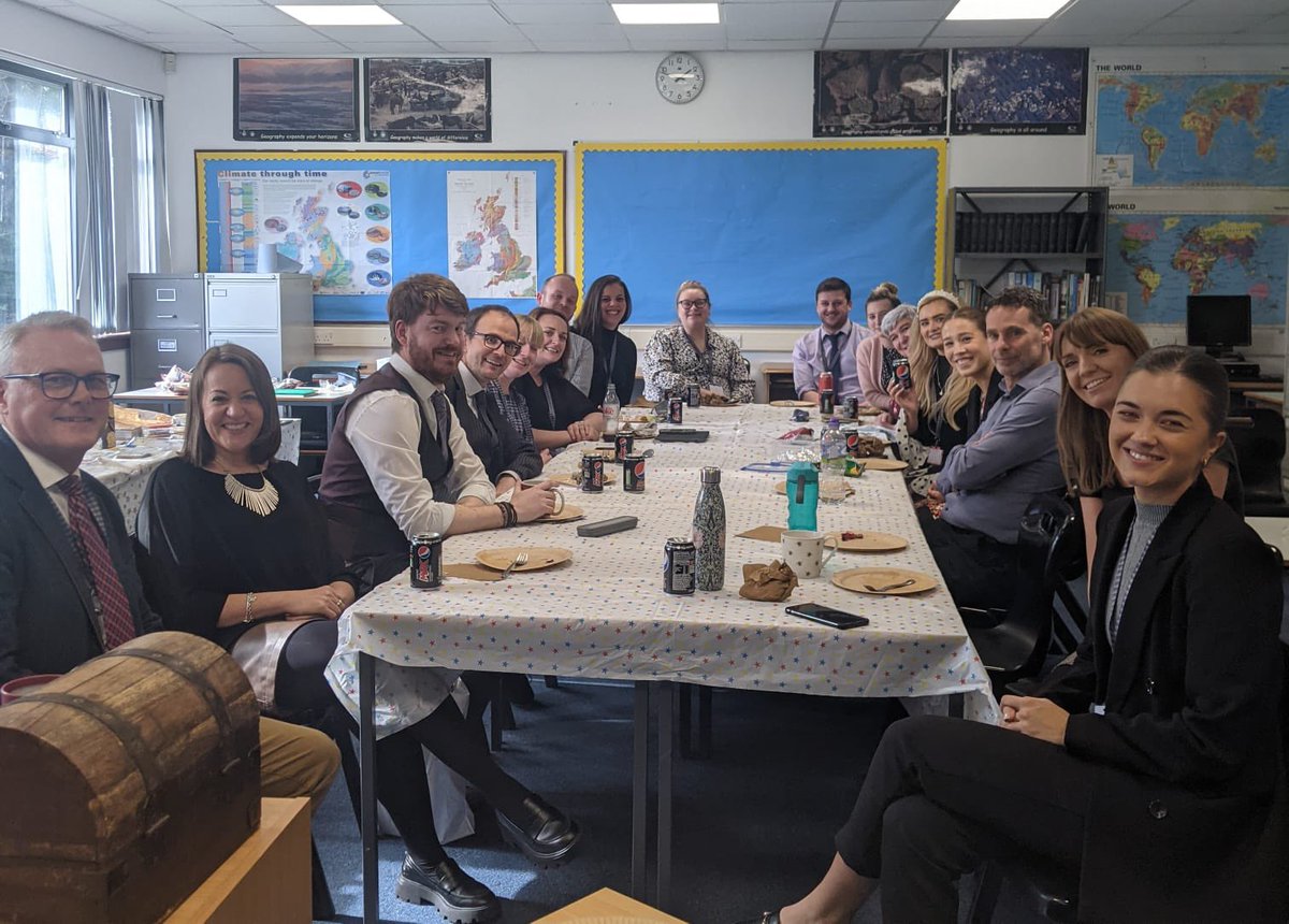 Miss Anderson tweet media