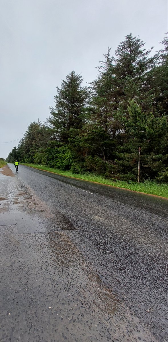 PSOSRoads's tweet photo. Officers from #RPMotherwell and @PSOSSouthLshire were engaged in #OpClosePass on Friday at Cathkin Road, Rutherglen. Several drivers were spoken to regarding their speed, and 1 driver had a #chatonthemat regarding their road position whilst passing cyclists. 
#Plentyofspace https://t.co/KSUcKC9Hu2