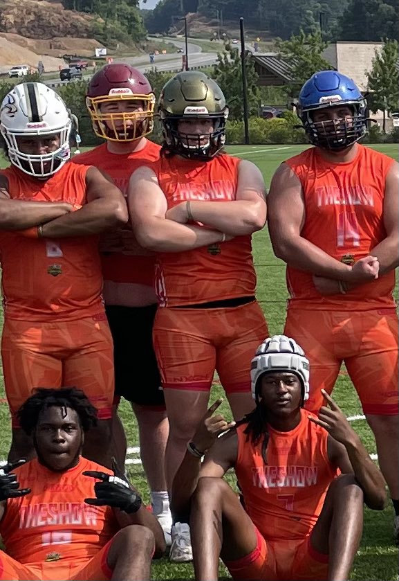 fischer_2025's tweet photo. I was happy to attend the show by nexgen!And glad that my team was able to take 2nd place in the 5v5 trench king challenge!! https://t.co/qEipP1DWcg