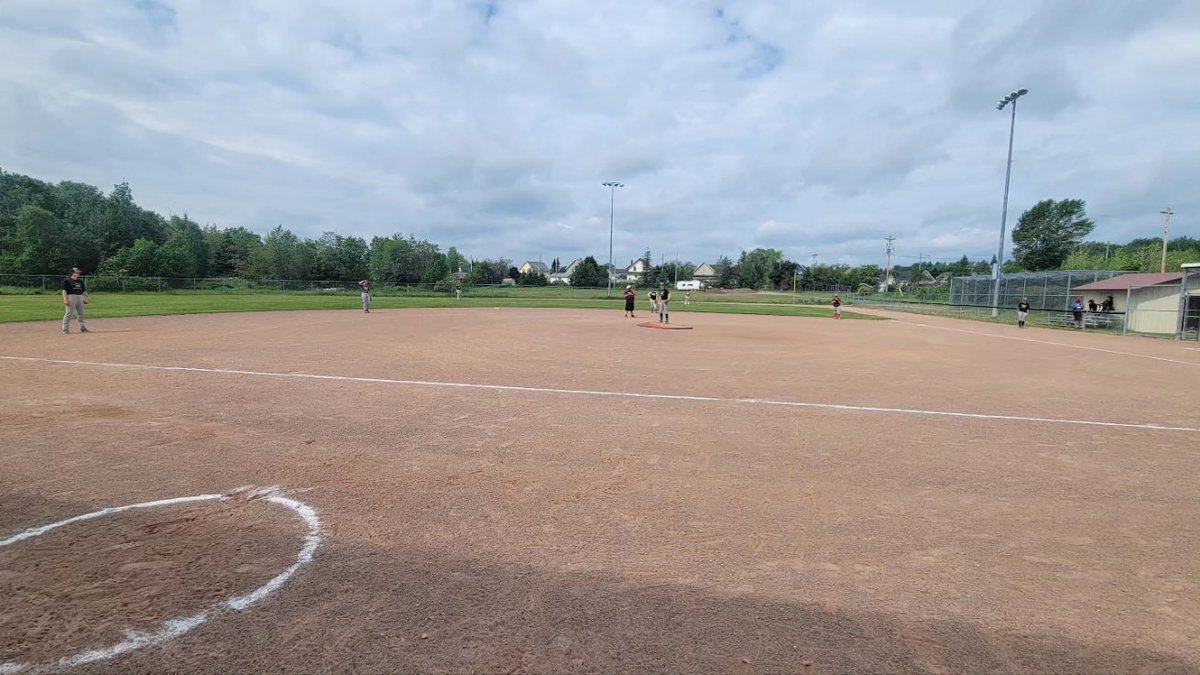 NL Girls Baseball tweet media