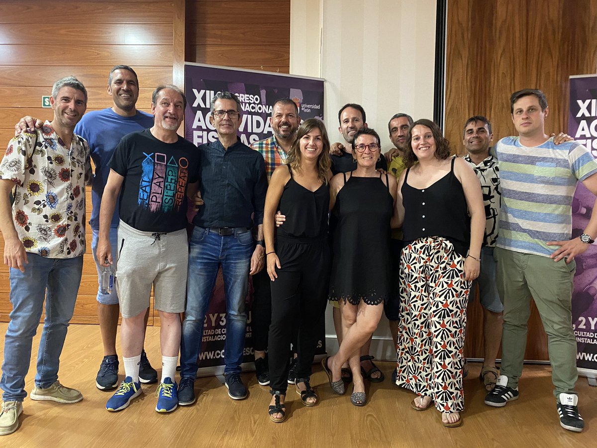 Imatge amb totes les persones que ens han format per poder avançar i ser millors mestres,
Gràcies <a href="/ceppalma/">ceppalma</a> per aquest privilegi.
Gran satisfacció al #CongresoAFC2023 
Seguirem!