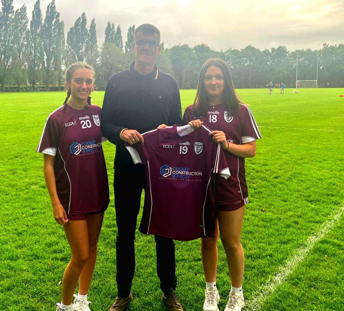 Cooleycs1's tweet photo. We are delighted to be the main sponsors for Bredagh GAC minor ladies I is good to give back to the communities we work in such an honour to be asked to support #gaa #projectmanagement #cooleycs #Ireland #downgaa #antrimgaa https://t.co/BdNeeDpebO